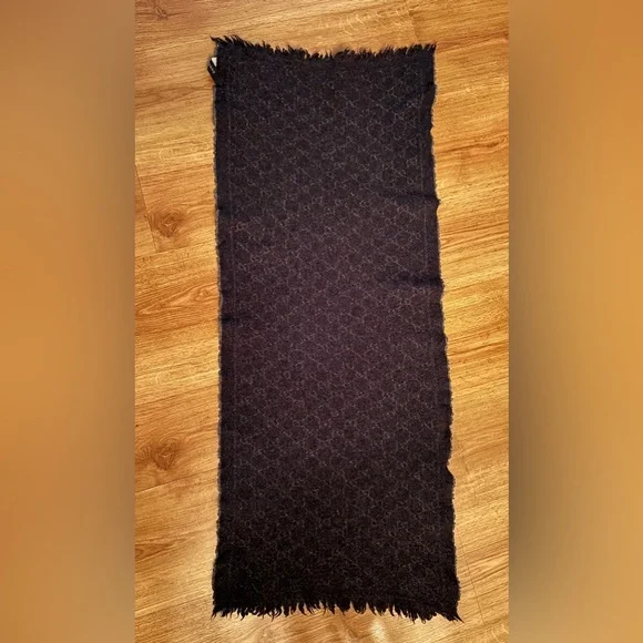 GUCCI | Italian Made 100% Wool Black Grey GG Fringe End Scarf - Picture 6 of 8